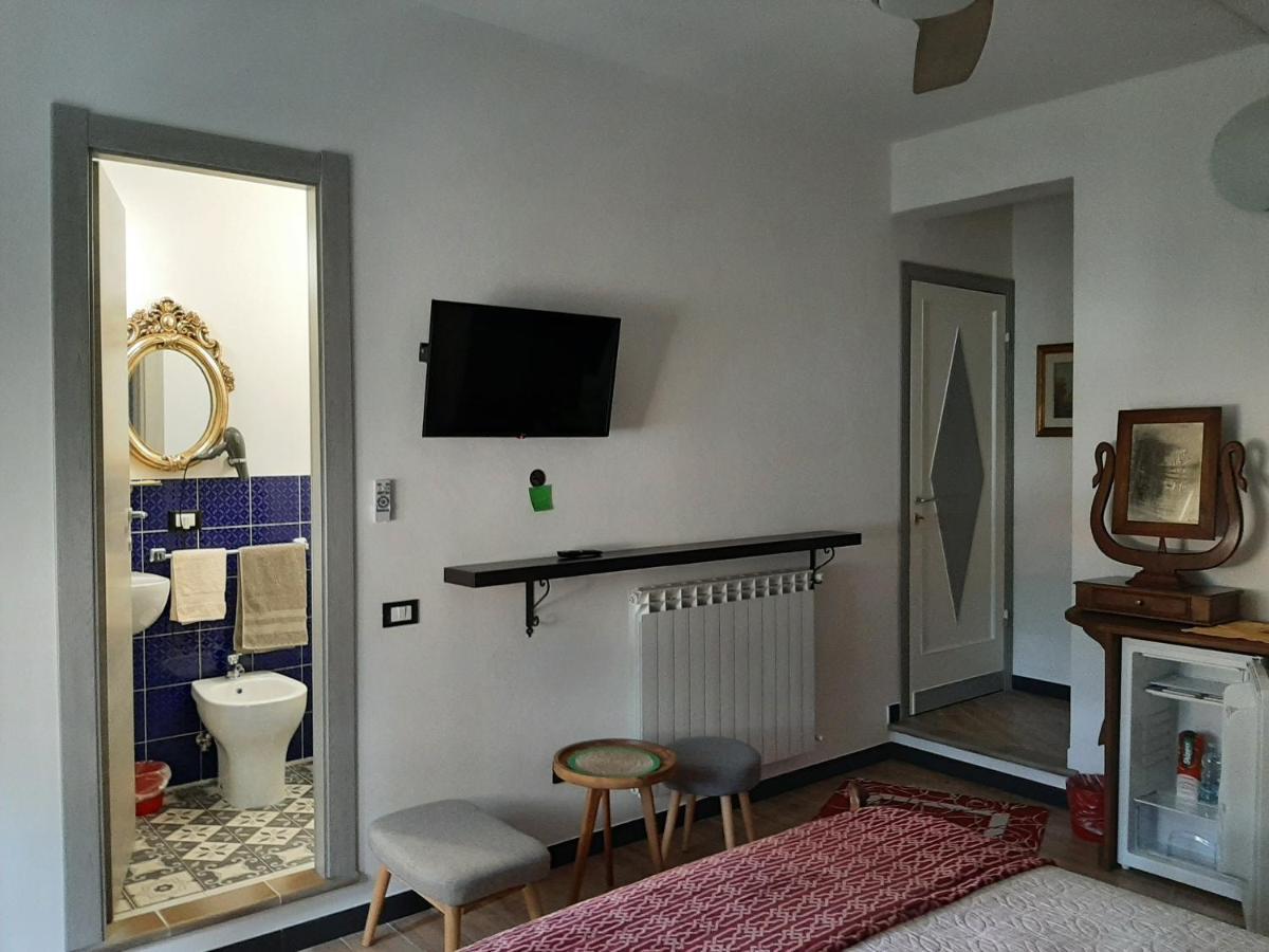 ラ・スペツィア Retro' Beb Bed & Breakfast エクステリア 写真