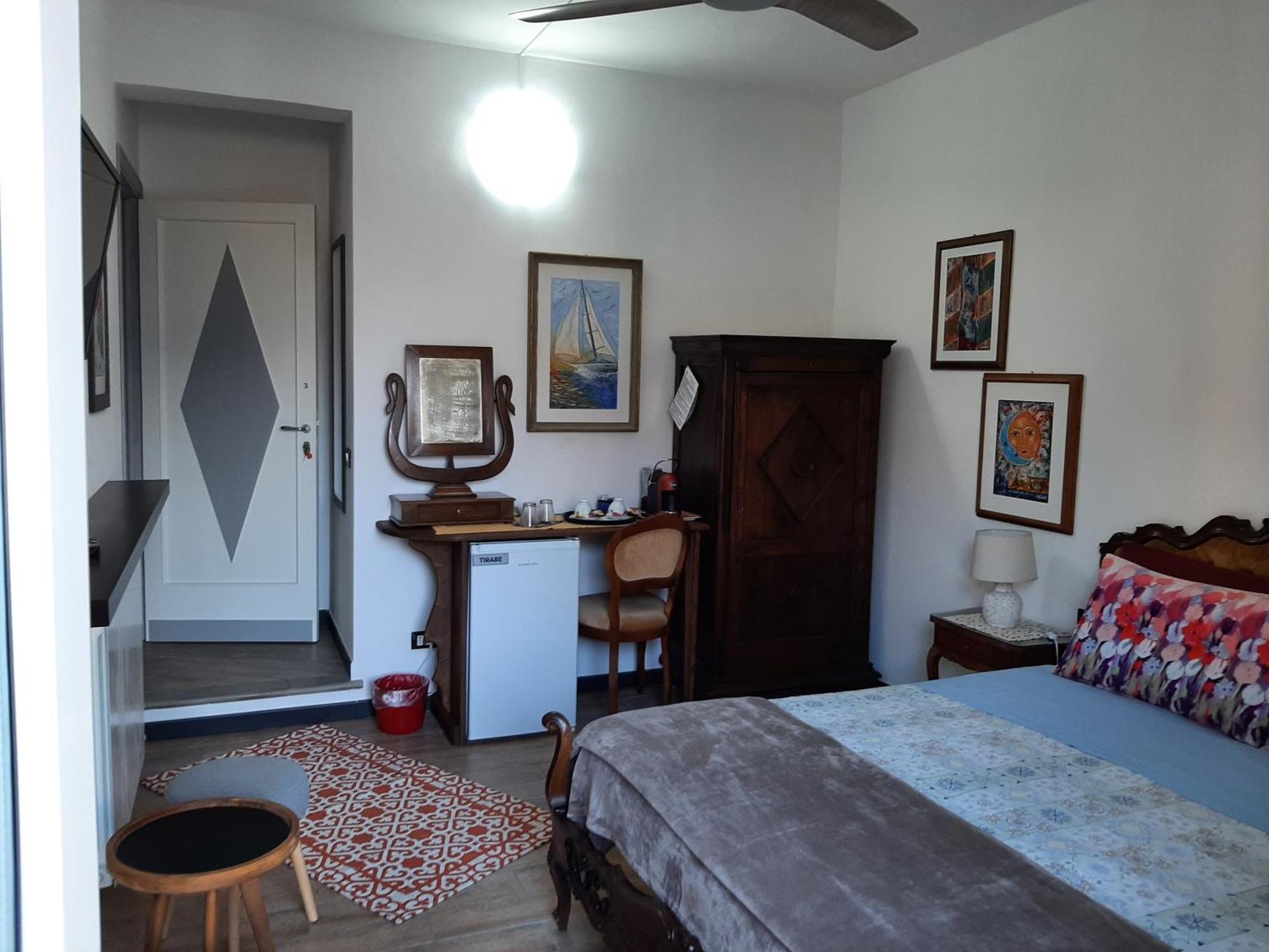 ラ・スペツィア Retro' Beb Bed & Breakfast 部屋 写真